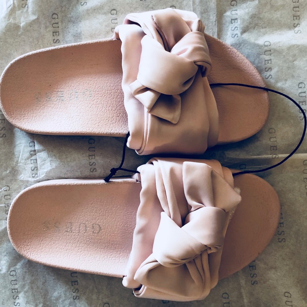 GUESS CHARLIE GIRLS SATIN BOW SLIDE SANDAL